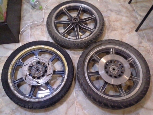 ขายแม็กเกวียน Yamaha หน้า-หลัง 18 ดีส / แม็กหน้า 19 ดีส