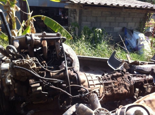 ขายเครื่องมังกรดำ 4ja1 พร้อมเกียร์ ราคา 25000 บาท ต่อรองได้