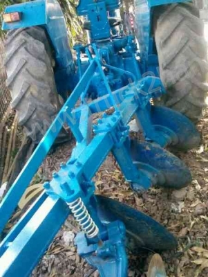 รถไถ ยี่ห้อ Ford รุ่น 77พิเศษ 77เเรงม้า