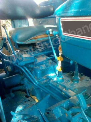 รถไถ ยี่ห้อ Ford รุ่น 77พิเศษ 77เเรงม้า