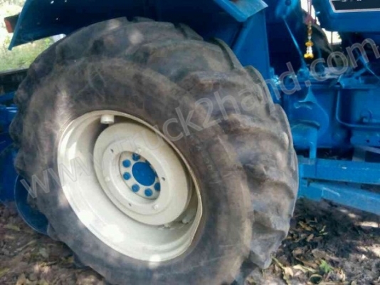 รถไถ ยี่ห้อ Ford รุ่น 77พิเศษ 77เเรงม้า