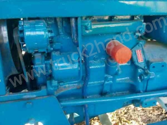 รถไถ ยี่ห้อ Ford รุ่น 77พิเศษ 77เเรงม้า