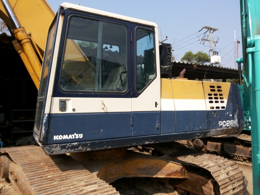 ขาย แบคโฮ KOMATSU PC200-5 สถาพสวย ขาย แบคโฮ KOMATSU PC200-5 สถาพสวย