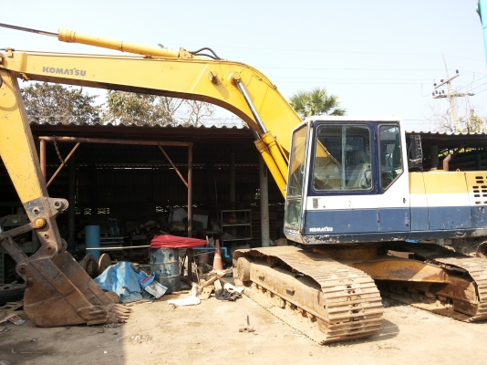 ขาย แบคโฮ KOMATSU  PC200-5 สถาพสวย