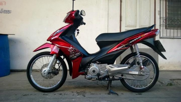 Axelo2013 แดง วิ่ง 2000 ยางใหม่ สภาพสวย ราคาถูกๆ ต่อรองได้เป็นพัน