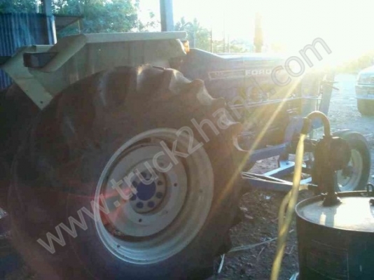 รถไถ ยี่ห้อ Ford รุ่น 66  จำนวนเเรงม้า 86 เเรงม้า