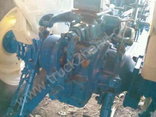 รถไถ ยี่ห้อ Ford รุ่น 66  จำนวนเเรงม้า 86 เเรงม้า