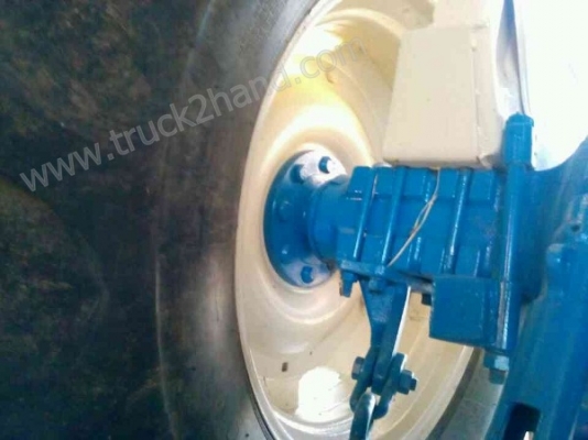 รถไถ ยี่ห้อ Ford รุ่น 66  จำนวนเเรงม้า 86 เเรงม้า