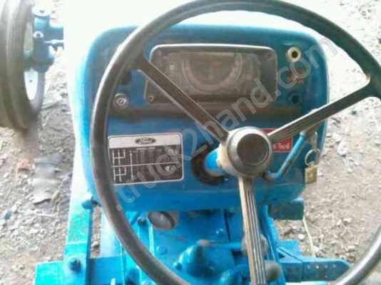 รถไถ ยี่ห้อ Ford รุ่น 66  จำนวนเเรงม้า 86 เเรงม้า