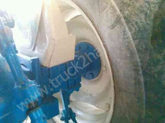 รถไถ ยี่ห้อ Ford รุ่น 66  จำนวนเเรงม้า 86 เเรงม้า