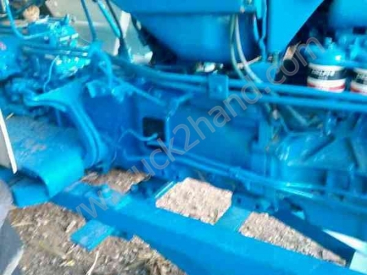 รถไถ ยี่ห้อ Ford รุ่น 66  จำนวนเเรงม้า 86 เเรงม้า