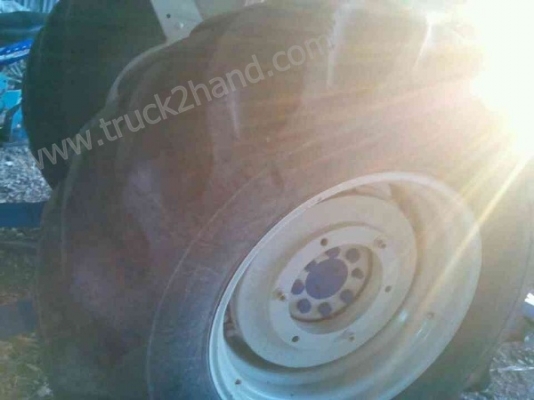 รถไถ ยี่ห้อ Ford รุ่น 66  จำนวนเเรงม้า 86 เเรงม้า