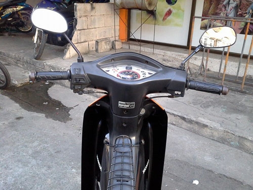 Wave z ubox ปี 49 รถบ้าน เครื่องเดิมๆ ไม่หลวม เอกสารครบ ราคาไม่แพง