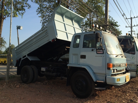 ISUZU Rocky 195 hp กระบะดั้ม