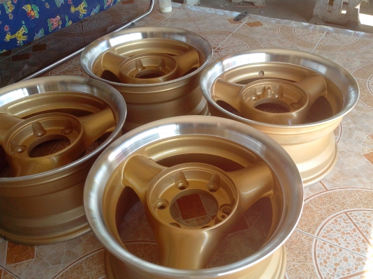 ขายแม็ก6รู139ขอบ15 กว้าง7.5 172et-5 แม็กนอกสวยๆ ขายแม็ก6รู139ขอบ15 กว้าง7.5 172et-5 แม็กนอกสวยๆ