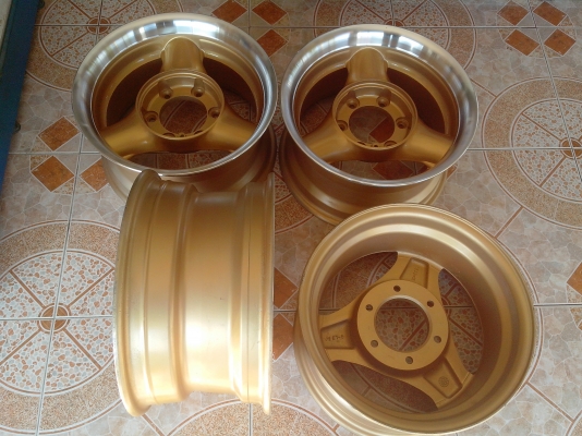 ขายแม็ก6รู139ขอบ15 กว้าง7.5 172et-5 แม็กนอกสวยๆ ขายแม็ก6รู139ขอบ15 กว้าง7.5 172et-5 แม็กนอกสวยๆ