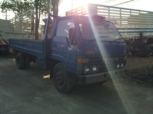 TOYOTA DYNA 115 hp กระบะคาร์โก้