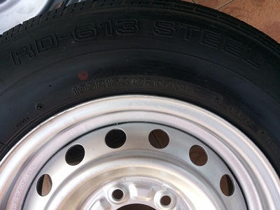ขายล้อกะทะขอบ15 6 รู พร้อมยาง195R15 กะบะ BRIDGESTONE 1 ชุด