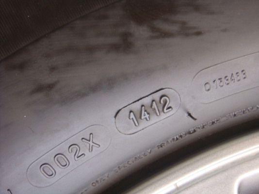 ล้อแม็ก VIGO CHAMP 17 สีรมดำ (รุ่นพิเศษ 50 ปี) พร้อมยางปี 12 ล้อแม็ก VIGO CHAMP 17 สีรมดำ (รุ่นพิเศษ 50 ปี) พร้อมยางปี 12