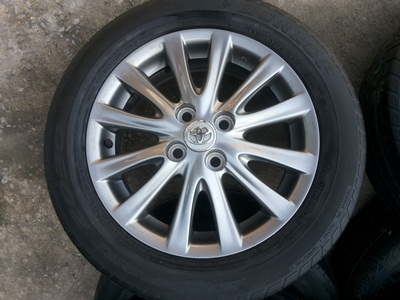 ขายล้อแม็กTOYOTA VIOS 12 ก้าน (สีกัลเงา) พร้อมยาง 1 ชุด