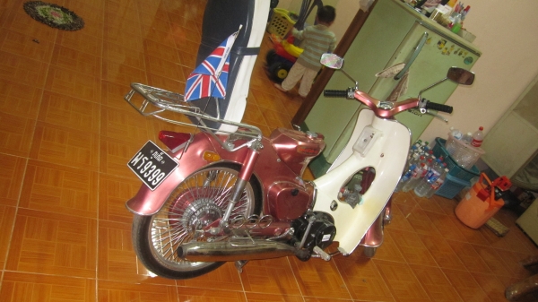 ขายชี100เครื่องเวฟ110   สตาร์ทมือ เครื่องแน่นๆพึ่งทำมาใหม่วิ่ง120+ได้สบายครับสภาพแต่งจบซื้อไปไม่ต้องทำไรขี่ได้เลยครับno-bookออกใบซื้อขายให้ครับ ขาย 23000บาท ราคาต่อรองได้ครับรถอยู่อำนาจเจริญสนใจติดต่อ0801696651ส่งได้ทั่วไทยครับ