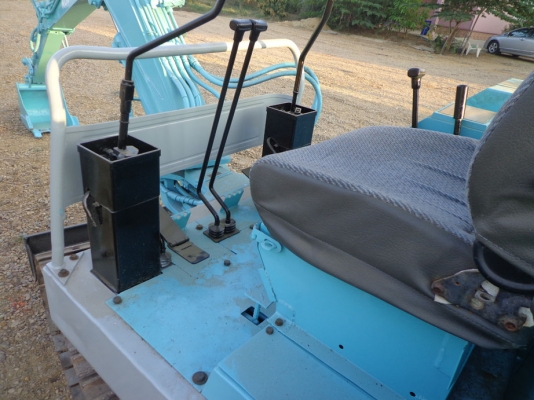 ขายรถแมคโคร KOBELCO SK024 ติดต่อคุณจิ๊ด โทร. 089-7949488