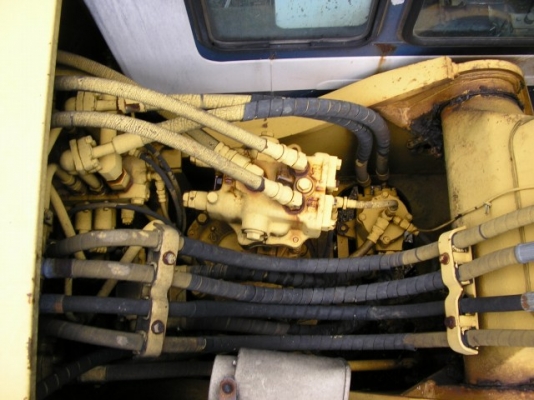 ขาย! รถขุดมือสองนำเข้า Komutsu รุ่น PC150-5/6807/ปี1992/9828ชม/รถสต๊อคที่ญี่ปุ่นครับ