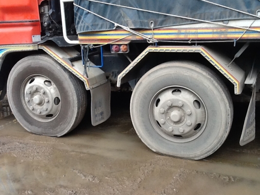 อีซูสุ12ล้อดั้ม สองเพลา รถสวย คัชซี่สวย เครื่องแน่น พร้อมใช้งาน