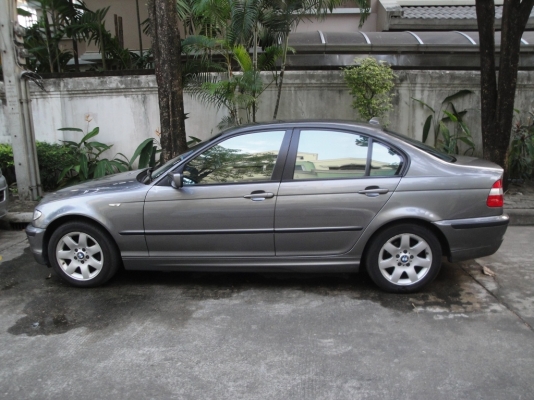 ขายรถบ้านมือเดียว BMW318iA SE ปี2004 รถบ้าน สภาพเดิมๆ สวย BMW 318i A SE E46 AT ปี 2004 สีเทา เกียวร์ออโต้ วิทยุ CD MP3 ABS AirBag 8 ใบ พ.เพาเวอร์ ก.ไฟฟ้า ซ.ล็อก เบาะหนังแท้ กระจกมองข้างไฟฟ้า พวงมาลัย Multifunction เบาะหนังแท้ปรับไฟฟ้า+Memory แอร์ ดิจิตอล ขายรถบ้านมือเดียว BMW318iA SE ปี2004 รถบ้าน สภาพเดิมๆ สวย BMW 318i A SE E46 AT ปี 2004 สีเทา เกียวร์ออโต้ วิทยุ CD MP3 ABS AirBag 8 ใบ พ.เพาเวอร์ ก.ไฟฟ้า ซ.ล็อก เบาะหนังแท้ กระจกมองข้างไฟฟ้า พวงมาลัย Multifunction เบาะหนังแท้ปรับไฟฟ้า+Memory แอร์ ดิจิตอล