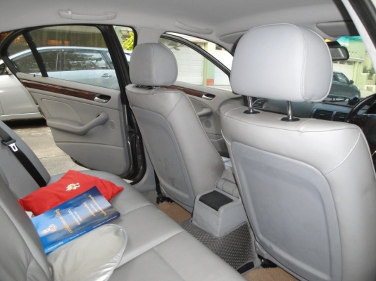 ขายรถบ้านมือเดียว BMW318iA SE ปี2004 รถบ้าน สภาพเดิมๆ สวย BMW 318i A SE E46 AT ปี 2004 สีเทา เกียวร์ออโต้ วิทยุ CD MP3 ABS AirBag 8 ใบ พ.เพาเวอร์ ก.ไฟฟ้า ซ.ล็อก เบาะหนังแท้ กระจกมองข้างไฟฟ้า พวงมาลัย Multifunction เบาะหนังแท้ปรับไฟฟ้า+Memory แอร์ ดิจิตอล ขายรถบ้านมือเดียว BMW318iA SE ปี2004 รถบ้าน สภาพเดิมๆ สวย BMW 318i A SE E46 AT ปี 2004 สีเทา เกียวร์ออโต้ วิทยุ CD MP3 ABS AirBag 8 ใบ พ.เพาเวอร์ ก.ไฟฟ้า ซ.ล็อก เบาะหนังแท้ กระจกมองข้างไฟฟ้า พวงมาลัย Multifunction เบาะหนังแท้ปรับไฟฟ้า+Memory แอร์ ดิจิตอล