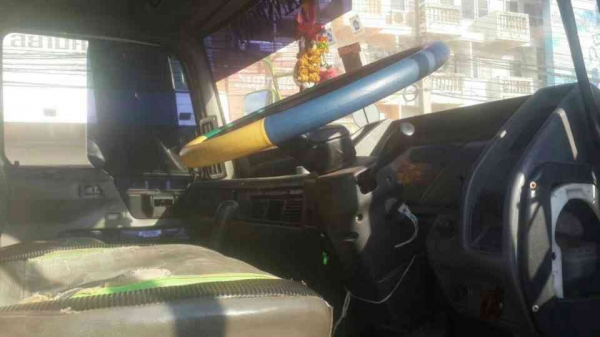 HINO FL3H รถสวยพร้อมใช้ เครื่อง HO7D-195 แรง เกียร์เดิม หัวบางเดิม คัสชีสวย ภาษีเต็ม HINO FL3H รถสวยพร้อมใช้ เครื่อง HO7D-195 แรง เกียร์เดิม หัวบางเดิม คัสชีสวย ภาษีเต็ม