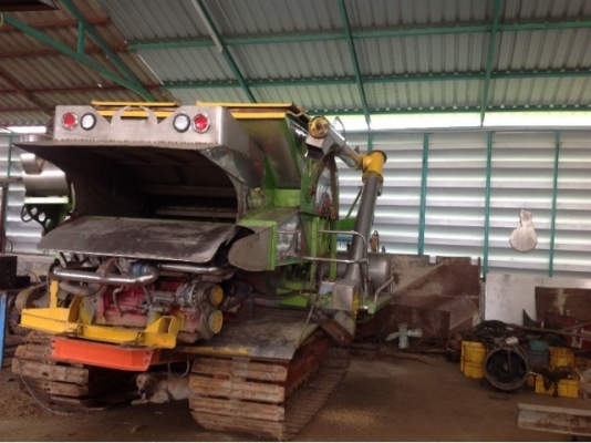 ลดราคาเหลือ 2050000ฝากขายรถเกี่ยวข้าว 3รายการ และ10ล้อ2เพลาบรรทุกรถเกี่ยวอีก1รายการ รวม 4รายการ 087-2976734