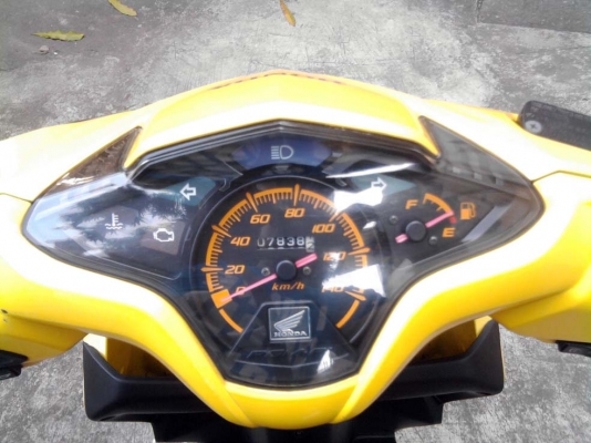 ขออนุญาติขาย Honda CLICK-i ปี 53 วิ่งแค่ 7,xxx Km โอนให้ฟรีครับ