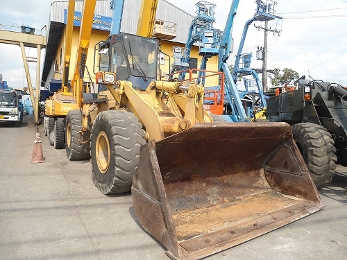 ขายรถตักล้อยาง Komatsu  WA300-1