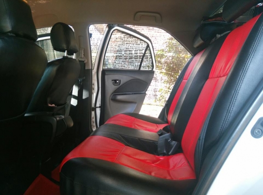 ขายดาวน์ toyota vios  รุ่น J ปี 53 เกียธรรมดา 75,000 บาท  โทร 082-8923611เก่ง