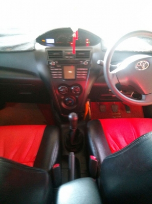 ขายดาวน์ toyota vios  รุ่น J ปี 53 เกียธรรมดา 75,000 บาท  โทร 082-8923611เก่ง