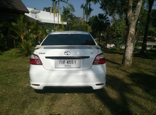 ขายดาวน์ toyota vios  รุ่น J ปี 53 เกียธรรมดา 75,000 บาท  โทร 082-8923611เก่ง