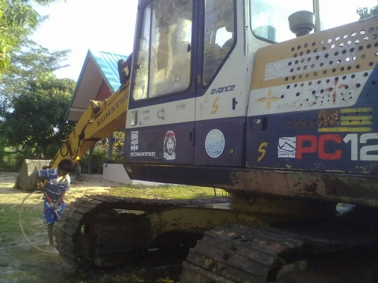 ***ขายแล้วครับขอบคุณ Truck2hand ขาย แบคโฮ KOMATSU PC120-5 เครื่องเดิมปั๊มเดิม ช่วงล่างแน่น เอวดี บูมอาร์ดีไม่ปะ ทำงานปกติ ไม่โหลด โรลเลอร์ใหม่ พร้อมใช้ พร้อมลุยงาน เอกสารสัญญาซื้อขาย ราคาต่อรองได้เด้อ พี่น้องครับ