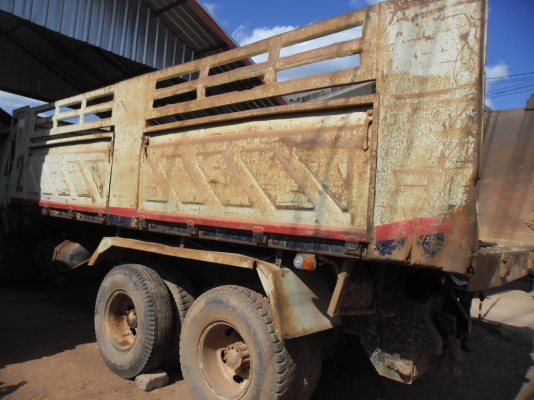 ขายถูกๆไม่มีงานขายรถบรรทุก 10 ล้อดั้มสองเพลา HINO FM3M ปี 38 เครื่องเดิมเกียร์เดิมเครื่องดีมากๆแห้งคัสซีสวยสุดๆมีแอร์มีระบบลากพ่วงทะเบียนขาด 3 ปีชุดโอนพร้อม