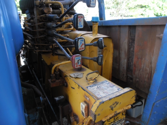 ขายเครน 3 ตัน 3 ปลอก 2 ชัก TADANO ท้องวีสภาพพร้อมใช้สวยๆไม่มีเชื่อมไม่มีดาม