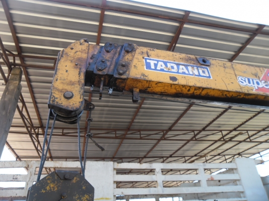 ขายเครน 3 ตัน 3 ปลอก 2 ชัก TADANO ท้องวีสภาพพร้อมใช้สวยๆไม่มีเชื่อมไม่มีดาม
