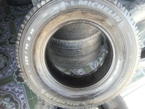 ขายยาง225/75/15 ปี 1810 MICHERLIN LATITUDE CROSS 1 ชุด