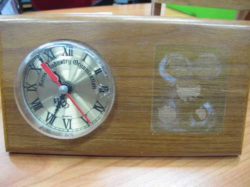 นาฬิกาไม้สัก