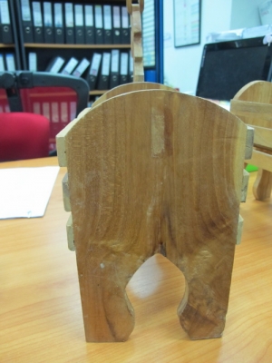 กระถางต้นไม้..ไม้สัก