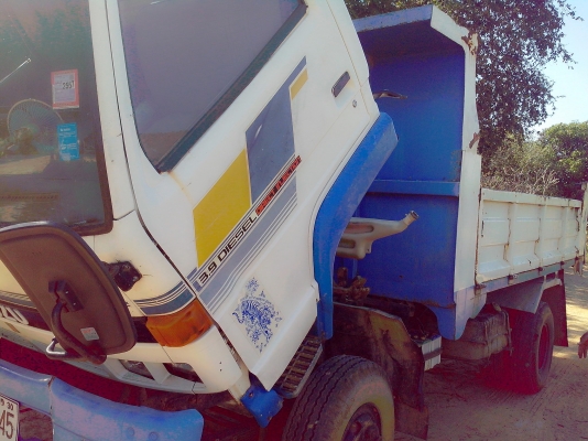 ขายรถดั้ม6ล้อ isuzu