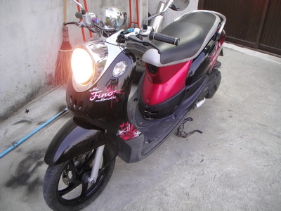 ขาย Fino ปี 53 สีชมพู ขาว ดำ ล้อแม็กด้วยครับรถสวยสภาพดี