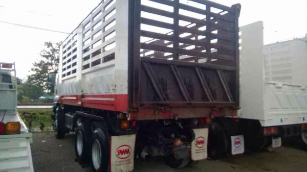 ขายรถบรรทุกสิบล้อดั๊มพ์ Isuzu 360 HP ปี 52 กระบะสามมิตร ไมล์ 150,xxx