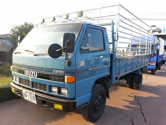 แก้วอนงค์กลการ (คุณ ป้อม ) รถสวย สภาพดี Isuzu  NPR  115 เกียร์สั้น กระบะยาว 4.30 ม.