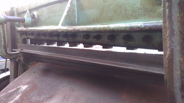 Sell> ขายกรรไกรตัดเหล็กแผ่น หน้ากว้าง 4 ฟุตเต็มแผ่น สภาพดี พร้อมใช้งาน กำแพงแสน นครปฐมครับ