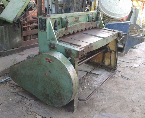 Sell> ขายกรรไกรตัดเหล็กแผ่น หน้ากว้าง 4 ฟุตเต็มแผ่น สภาพดี พร้อมใช้งาน กำแพงแสน นครปฐมครับ